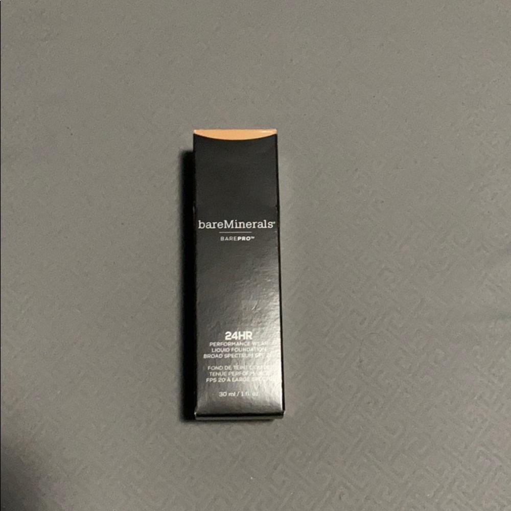 NEW BareMinerals BarePRO liquid foundation